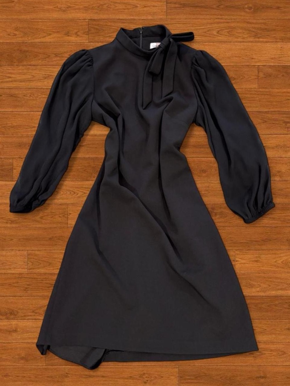 Calvin Klein Black Long-Sleeve Tie-Neck Midi Dress